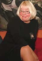 Blonde chunky mature slut playing