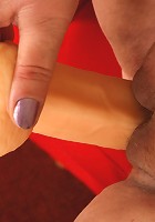 This big mama shows off her succulant body