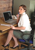 Michelle Monaghan shows off her melons and fuck with a dildo