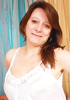 MILF with huge natural rack gives porn a shot!