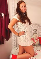 Ravishing teenager rubbing cooch