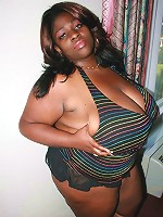 Mega melons Simone Fox and her massive boobs